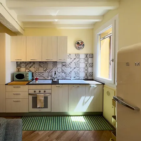 Buro Nel Borgo Парма